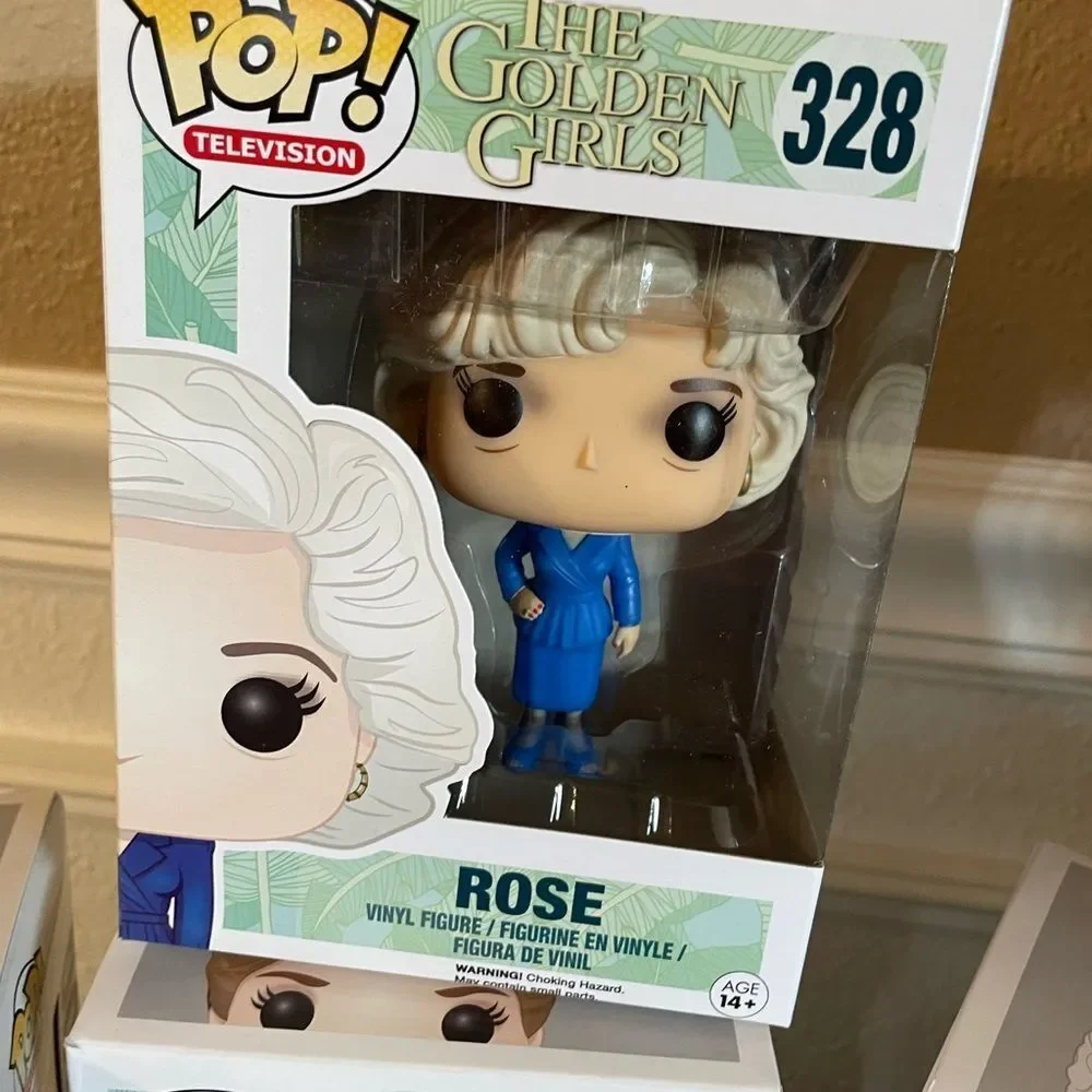Funko Pop Golden Girls Series Complete Set of Dolls 326 327 328 & 329 NEW